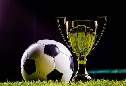 多支强队在 多支强队在